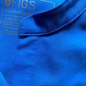 Figs women’s scrubs